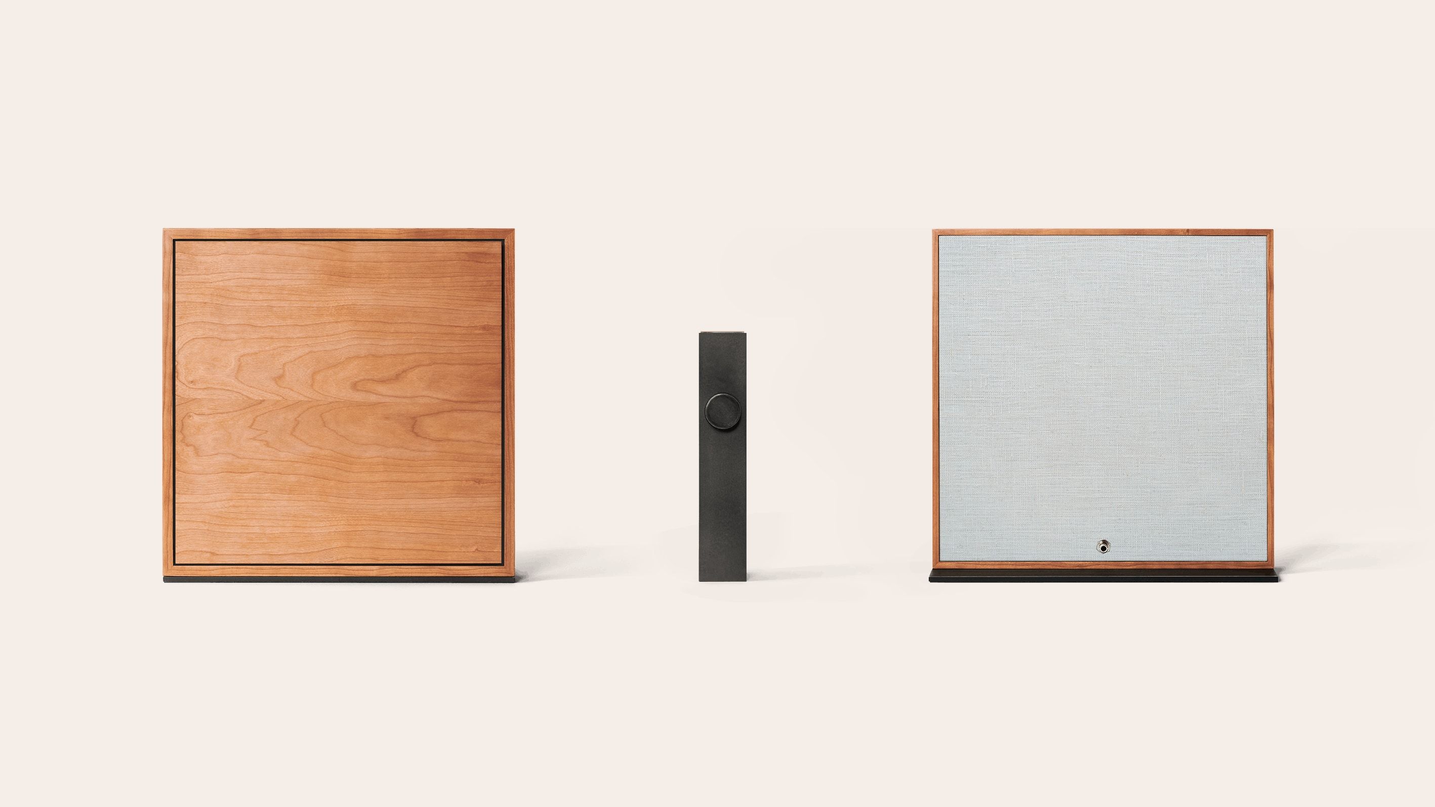 Oda Speaker System – Stereo Distributed Mode Loudspeaker